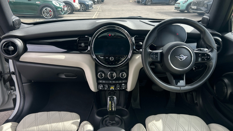 MINI Hatchback 135kW Cooper S Level 3 33kWh 3dr Auto Electric Hatchback